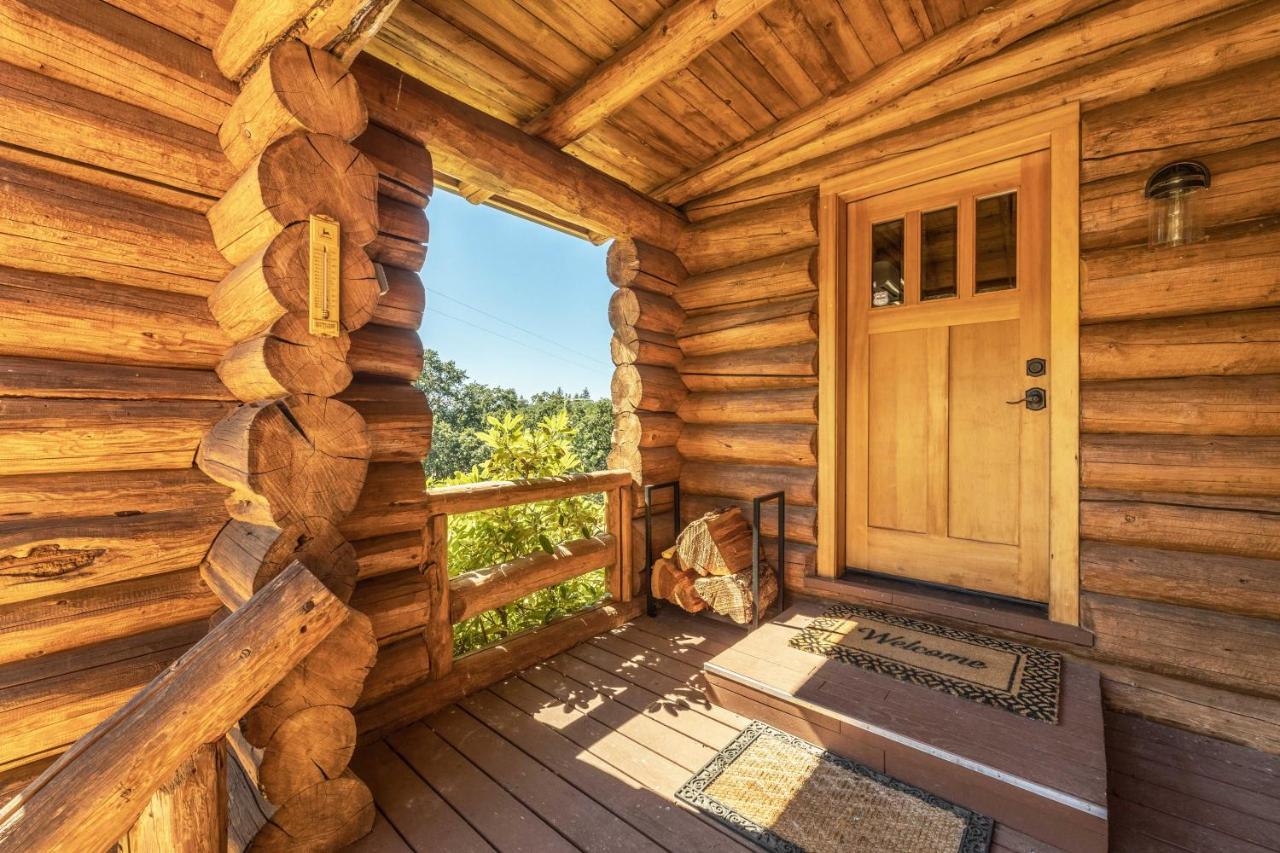 Rowland Log Cabin Home Lyle Bagian luar foto
